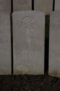 Lijssenthoek Military Cemetery - Easton, G