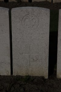 Lijssenthoek Military Cemetery - Edmonds, F