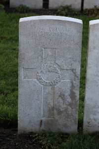 Lijssenthoek Military Cemetery - Eggeling, Henry Frederick
