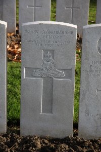 Lijssenthoek Military Cemetery - Elliott, Alfred