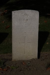Lijssenthoek Military Cemetery - Ellis, Alfred Lister