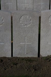 Lijssenthoek Military Cemetery - Ellis, J H