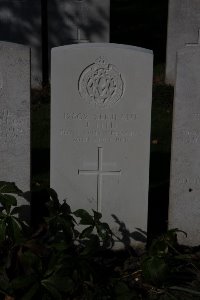 Lijssenthoek Military Cemetery - Ellis, John