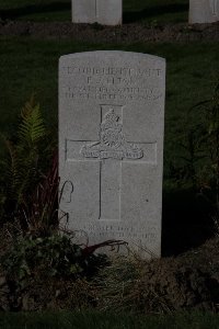 Lijssenthoek Military Cemetery - Elton, Frederick John