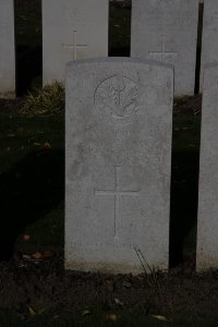 Lijssenthoek Military Cemetery - Elward, Arthur Vincent