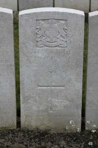 Lijssenthoek Military Cemetery - Erentz, Frederick Charles