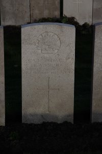 Lijssenthoek Military Cemetery - Esdaile, Edwin Augustus