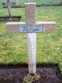 Lijssenthoek Military Cemetery - Etienne, Henri