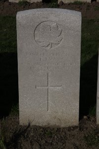 Lijssenthoek Military Cemetery - Evans, F E