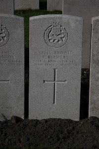 Lijssenthoek Military Cemetery - Ewers, C R