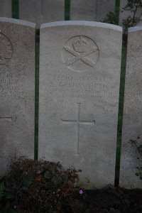 Lijssenthoek Military Cemetery - Farnsworth, S