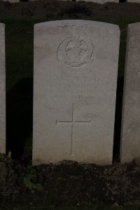 Lijssenthoek Military Cemetery - Farrow, Cornelius Charles