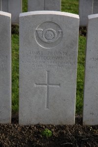 Lijssenthoek Military Cemetery - Fellows, F