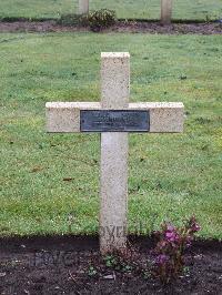 Lijssenthoek Military Cemetery - Ferand, Gustave