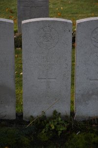 Lijssenthoek Military Cemetery - Ferguson, Archibald