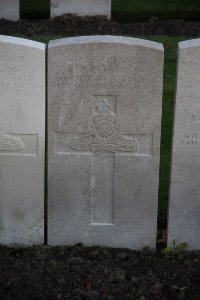 Lijssenthoek Military Cemetery - Ferguson, Thomas Dryden