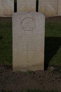 Lijssenthoek Military Cemetery - Fidge, Ronald Lacey