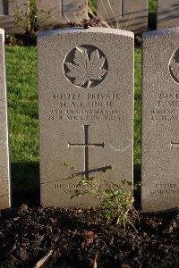 Lijssenthoek Military Cemetery - Finch, Henry Alfred Ingle
