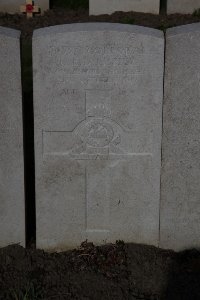 Lijssenthoek Military Cemetery - Fisher, Cecil Edward Dawson