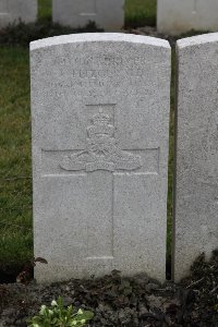 Lijssenthoek Military Cemetery - Fitzgerald, J