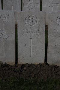 Lijssenthoek Military Cemetery - Fitzgerald, J