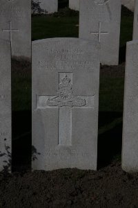 Lijssenthoek Military Cemetery - Flinn, John