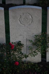 Lijssenthoek Military Cemetery - Flint, R