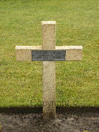 Lijssenthoek Military Cemetery - Fomperine, Martial