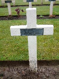 Lijssenthoek Military Cemetery - Fongernand, Joseph