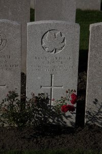 Lijssenthoek Military Cemetery - Foster, R