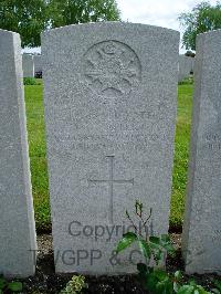 Lijssenthoek Military Cemetery - Foster, T