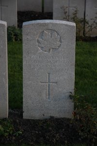 Lijssenthoek Military Cemetery - Fox, Harold James
