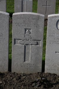 Lijssenthoek Military Cemetery - Fox, William