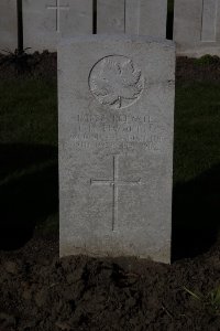 Lijssenthoek Military Cemetery - Fradette, T H