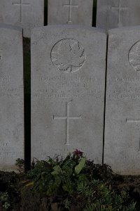 Lijssenthoek Military Cemetery - Francis, Allan Sidney