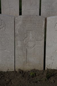 Lijssenthoek Military Cemetery - Fraser, Alexander