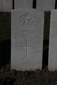 Lijssenthoek Military Cemetery - Fraser, H W