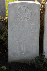 Lijssenthoek Military Cemetery - Freeman, Alfred