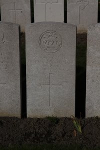 Lijssenthoek Military Cemetery - Freestone, Raymond Harry