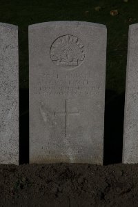 Lijssenthoek Military Cemetery - Frisch, Henry William