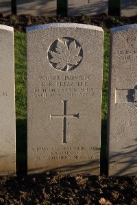 Lijssenthoek Military Cemetery - Frizzelle, Robert Kerr