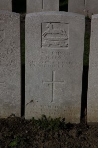 Lijssenthoek Military Cemetery - Frost, Fredrick Daniel