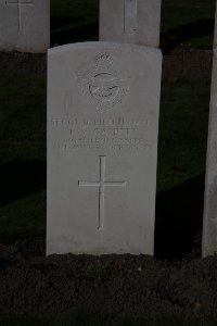 Lijssenthoek Military Cemetery - Garbett, Ronald Vivian