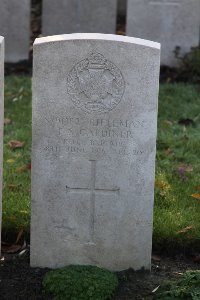 Lijssenthoek Military Cemetery - Gardiner, Thomas Staines