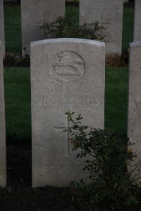 Lijssenthoek Military Cemetery - Garnham, Henry Ferguson