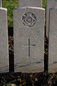 Lijssenthoek Military Cemetery - Garnham, Samuel John