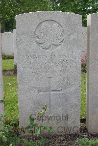 Lijssenthoek Military Cemetery - Garrard, Edward Burdett