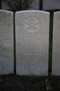 Lijssenthoek Military Cemetery - Gascoigne, J