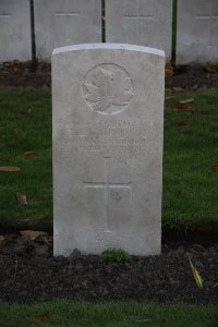 Lijssenthoek Military Cemetery - Gaunt, T L