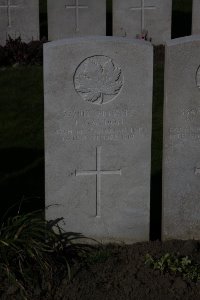 Lijssenthoek Military Cemetery - Gaydon, J